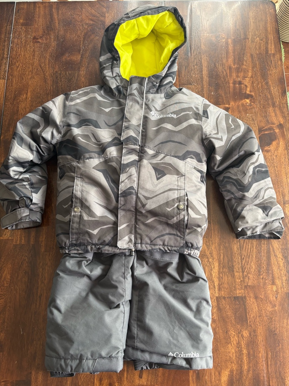 Columbia Kids' Winter Jacket & Snow Pants XXS 4/5 Gray Camo